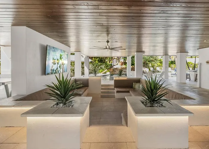 The Oasis Villa Siesta Key